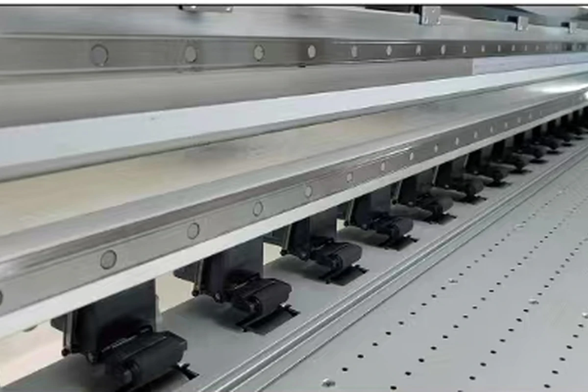 Double linear rail carriage guidance on the Galaxy BN Series