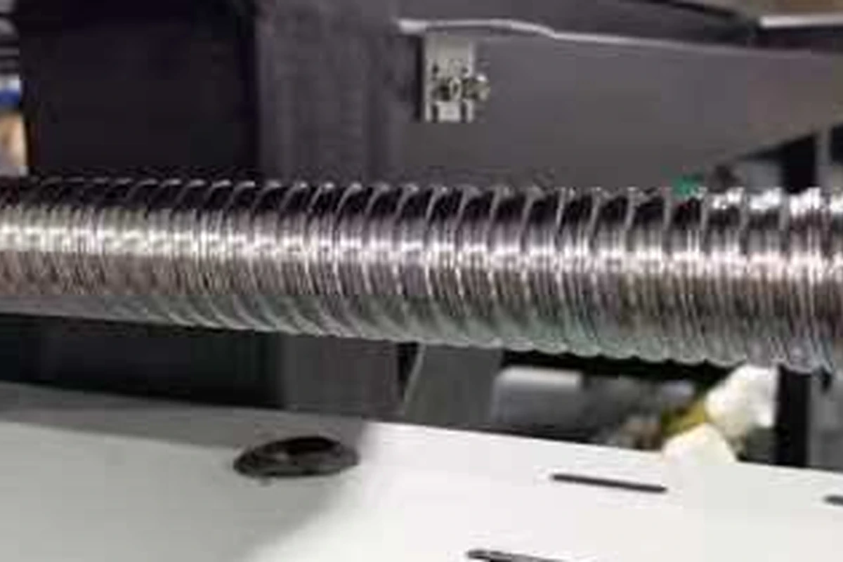High-precision ground ball screw on the Galaxy F32 Y axis